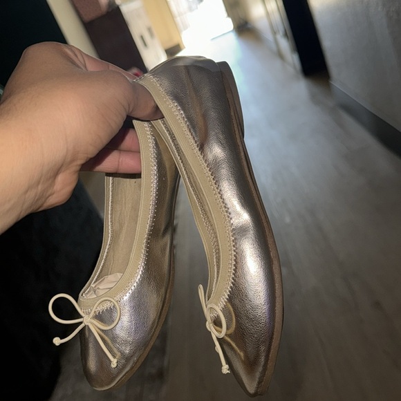 Kenneth Cole Reaction Gold Ballet Flats - Picture 4 of 5